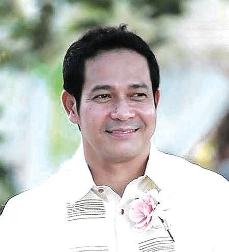 Profile of GOV. DANIEL RAMIREZ FERNANDO, Bulacan.